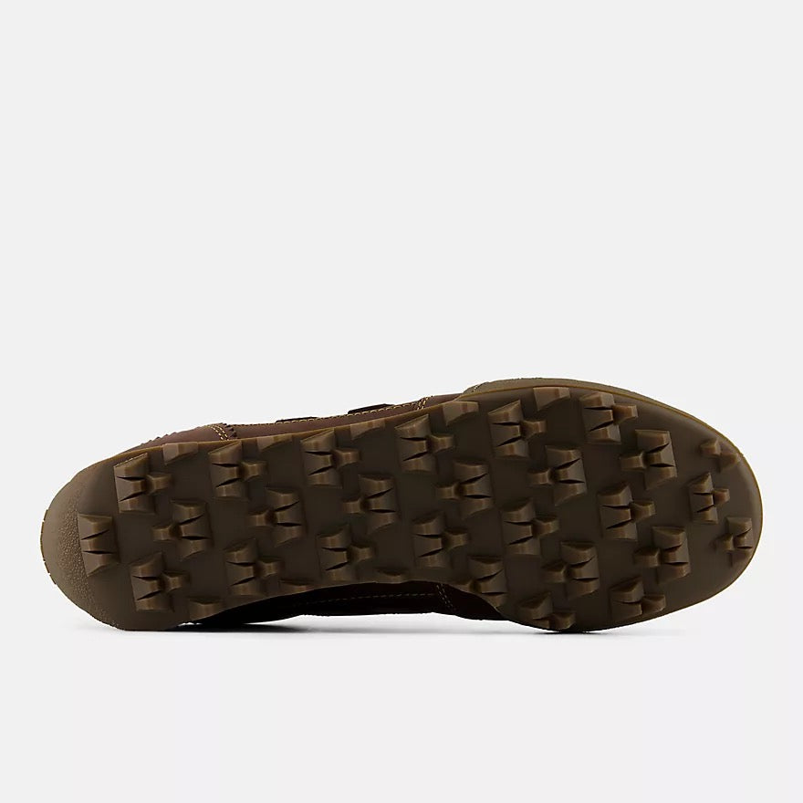 New Balance Gator Run (Pumpernickel/Rich Oak)