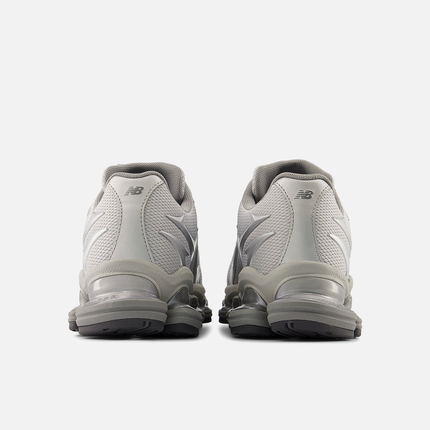 New Balance 2000 (Silver Metallic)