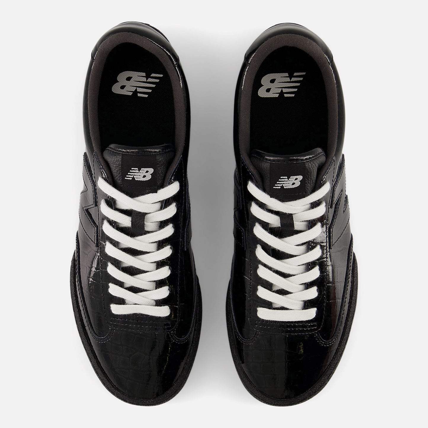 New Balance Gator Run (Black)